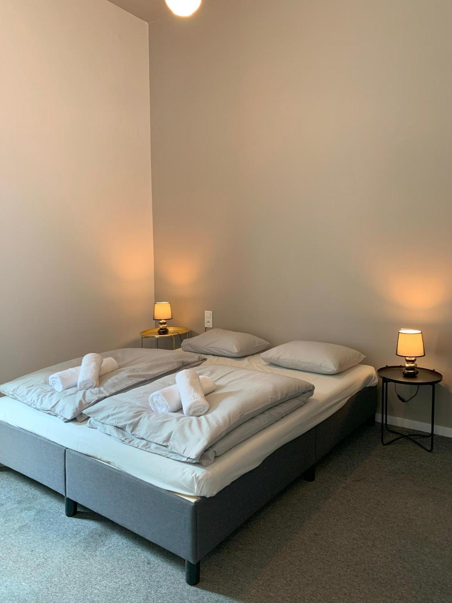 Hostel St48